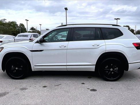 Used 2023 Volkswagen Atlas SEL R-Line image 8