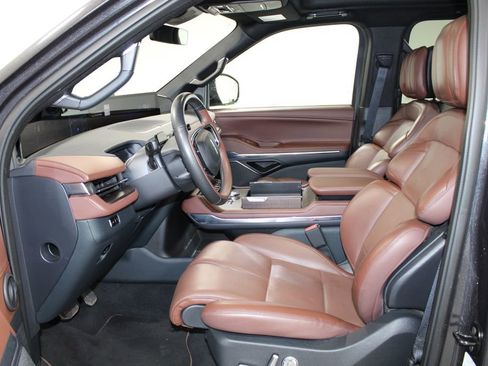 Used 2025 Lincoln Navigator Reserve AWD/4WD image 24