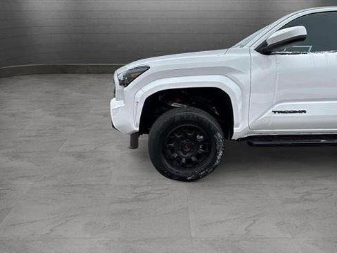 New 2025 Toyota Tacoma SR5 AWD/4WD image 22
