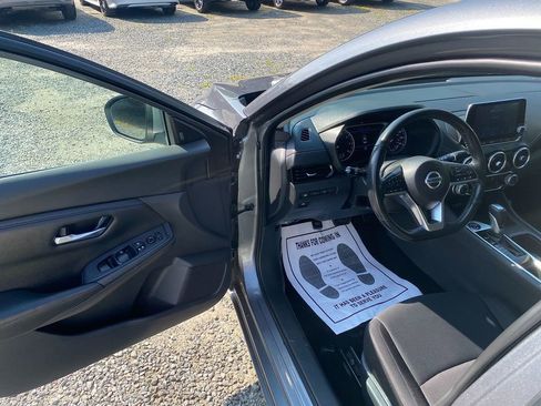 Used 2022 Nissan Sentra SV image 10