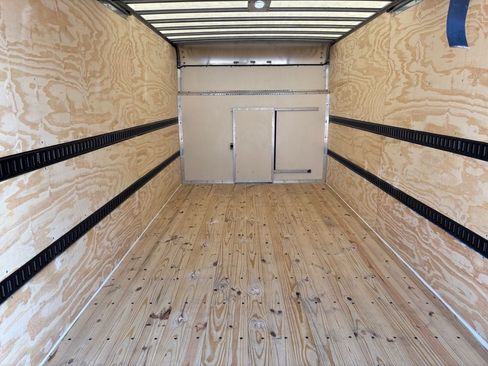 New 2026 Ford E-450 and Econoline 450 Super Duty w/ Driver's Safety Package RWD image 27
