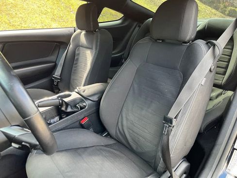 Used 2016 Ford Mustang GT image 9