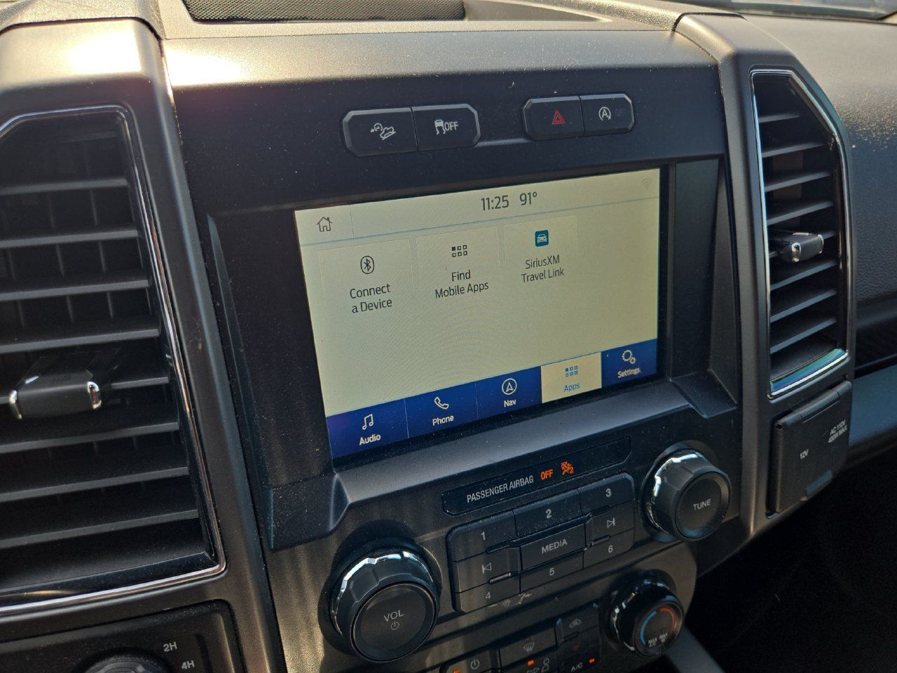 Used 2020 Ford F150 XLT w/ Equipment Group 302A Luxury AWD/4WD image 12