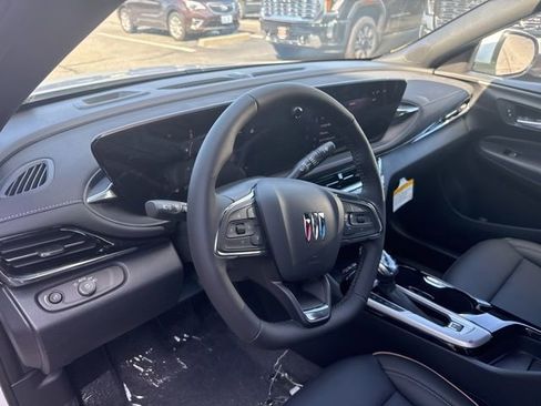 New 2025 Buick Envista Avenir image 11