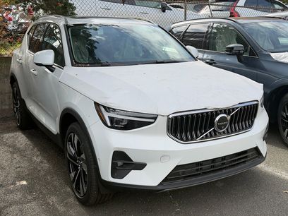New 2025 Volvo XC40 B5 Plus w/ Protection Package Premier