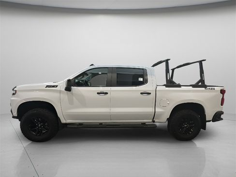 Used 2020 Chevrolet Silverado 1500 LT Trail Boss image 2