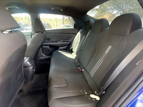 Used 2025 Hyundai Elantra Sport FWD image 26