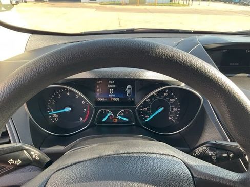 Used 2018 Ford Escape SE FWD image 12