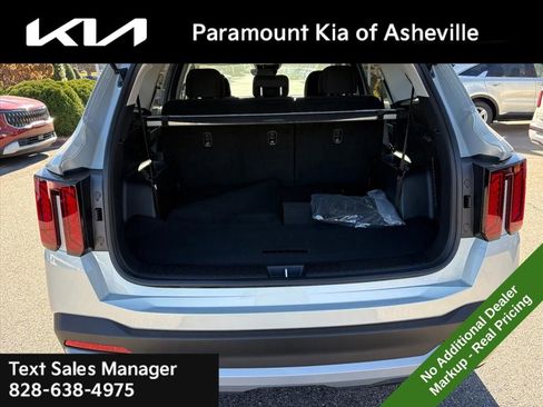 New 2026 Kia Sorento LX image 29