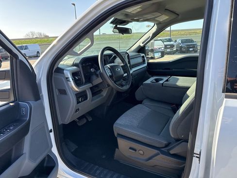 Used 2025 Ford F250 XLT image 21