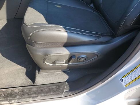 New 2025 Jeep Grand Cherokee L Altitude image 13