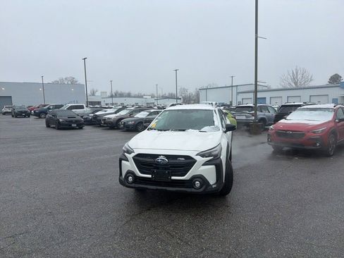 Certified 2025 Subaru Outback Onyx Edition image 6