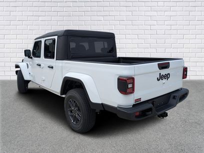 New 2025 Jeep Gladiator Sport
