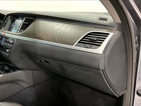 Used 2015 Hyundai Genesis 5.0 w/ Option Group 05 image 19