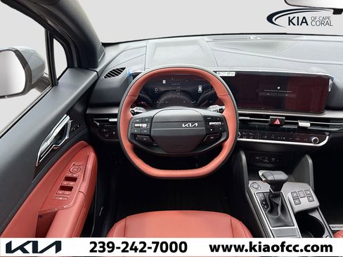 New 2026 Kia Sportage SX image 16