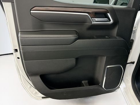 Used 2025 GMC Sierra 1500 SLT image 27