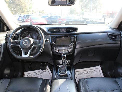 Used 2018 Nissan Rogue SL image 29