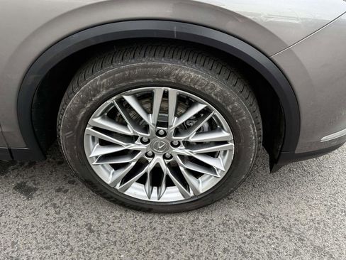 Used 2023 Acura MDX SH-AWD w/ Advance Package image 7