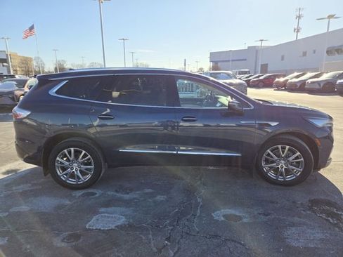Used 2022 Buick Enclave Premium w/ Experience Buick Package image 22