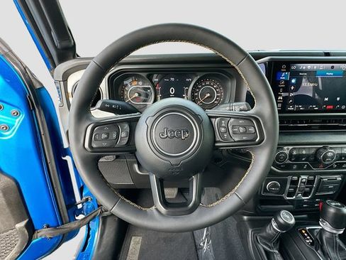 Used 2024 Jeep Wrangler Unlimited Sport AWD/4WD image 12