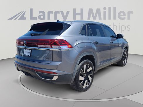 Used 2024 Volkswagen Atlas Cross Sport SE AWD/4WD image 5