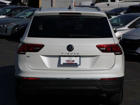 Used 2023 Volkswagen Tiguan SE image 9
