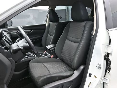 Used 2019 Nissan Rogue SV AWD/4WD image 10