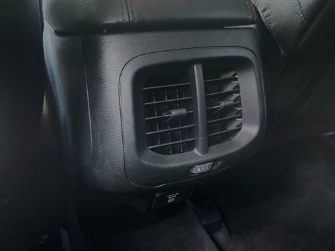 Used 2018 Jeep Cherokee Trailhawk image 24