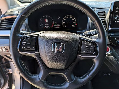 Used 2025 Honda Odyssey EX-L image 12