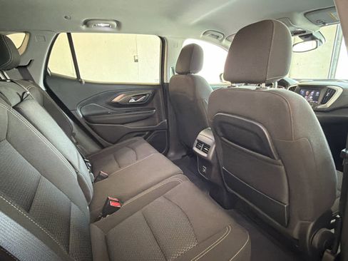 Used 2024 GMC Terrain SLE w/ Driver Convenience Package FWD image 31
