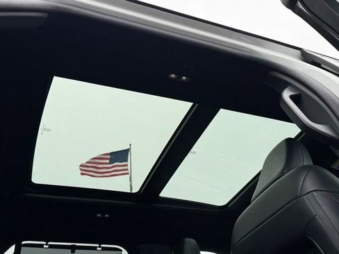 Used 2025 Ford Explorer ST AWD/4WD image 12