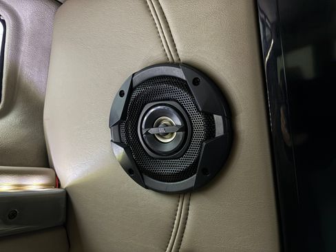 Used 2017 Chevrolet Express 2500 Extended RWD image 29