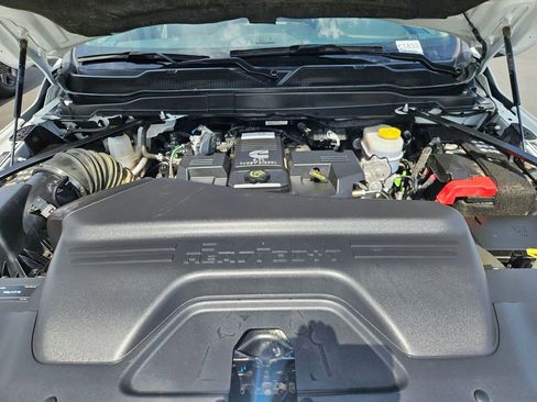 Certified 2024 RAM 2500 Laramie AWD/4WD image 32