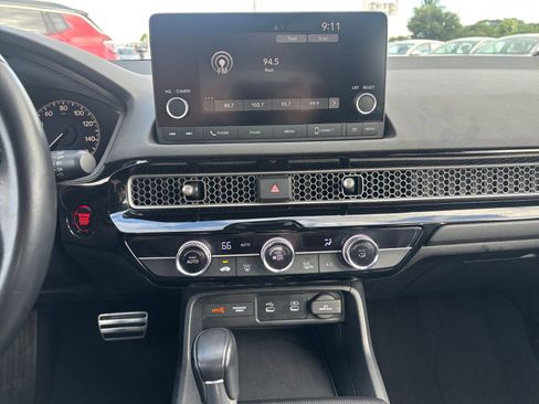 Used 2025 Honda Civic Sport image 17