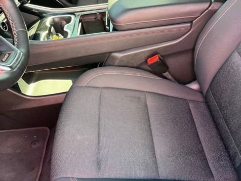 Used 2024 Chevrolet Traverse Z71 w/ Enhanced Driving Package AWD/4WD image 13