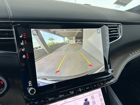 Used 2024 Jeep Grand Wagoneer L 4WD w/ HD Trailer Tow Package image 9