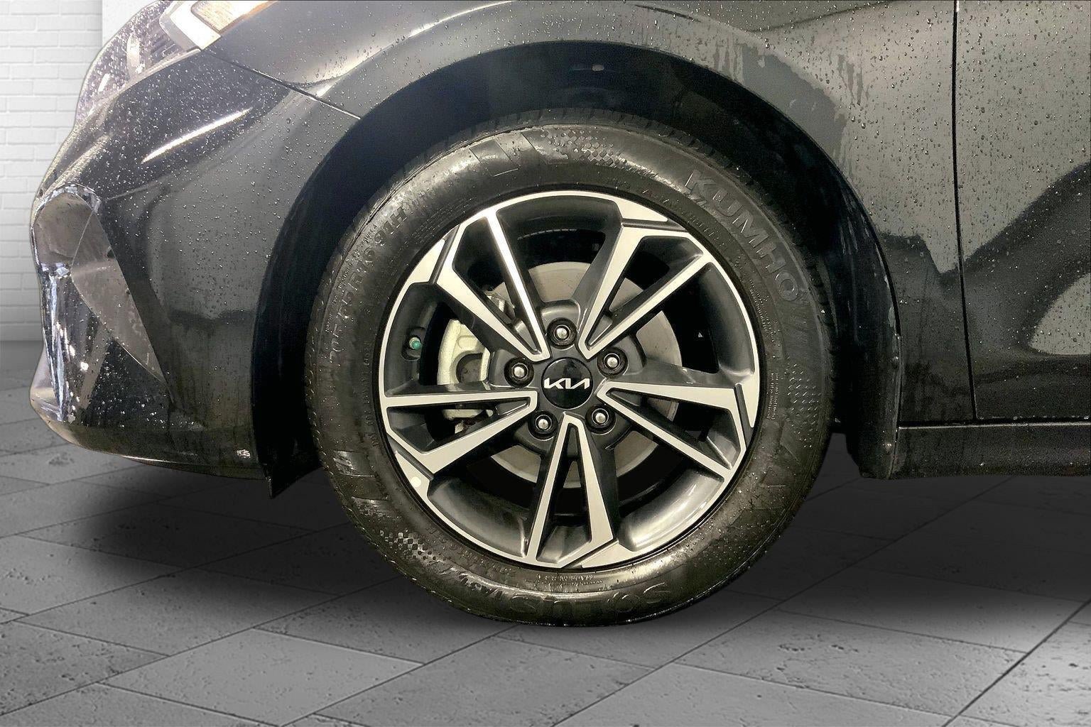 Used 2024 Kia Forte Sedan FWD image 9