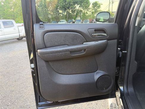 Used 2014 Chevrolet Silverado 2500 LTZ w/ LTZ Plus Package AWD/4WD image 14