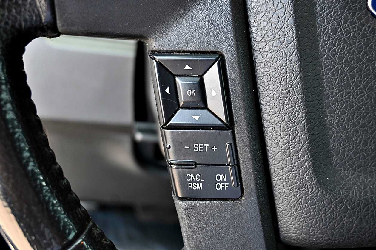 Used 2011 Ford F150 XLT w/ XLT Convenience Pkg RWD image 13