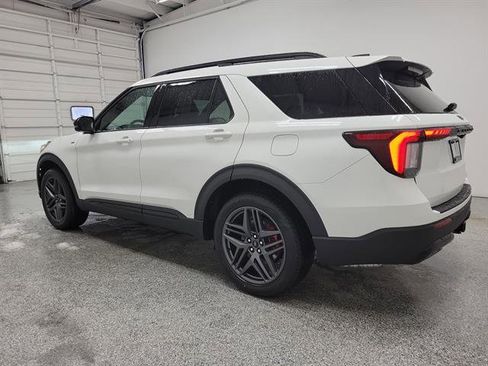 New 2026 Ford Explorer ST-Line image 4