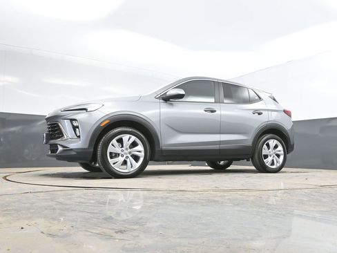 Used 2025 Buick Encore GX Preferred AWD/4WD image 34
