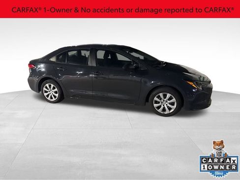 Used 2024 Toyota Corolla LE image 3