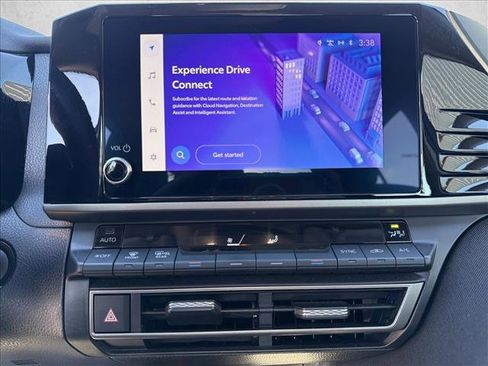 Used 2025 Toyota Camry LE image 18