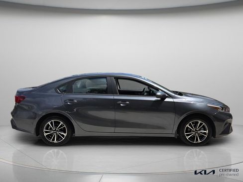 Certified 2023 Kia Forte LXS w/ LXS Technology Package image 4