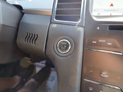 Used 2019 Ford Taurus SEL w/ Equipment Group 201A FWD image 20