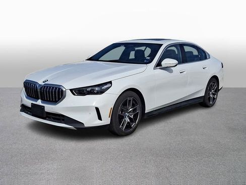 Used 2026 BMW 530i xDrive AWD/4WD image 1