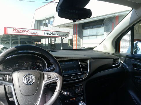 Used 2019 Buick Encore Sport Touring AWD/4WD image 24