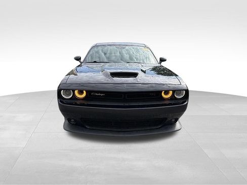 Used 2019 Dodge Challenger R/T w/ Driver Convenience Group RWD image 2