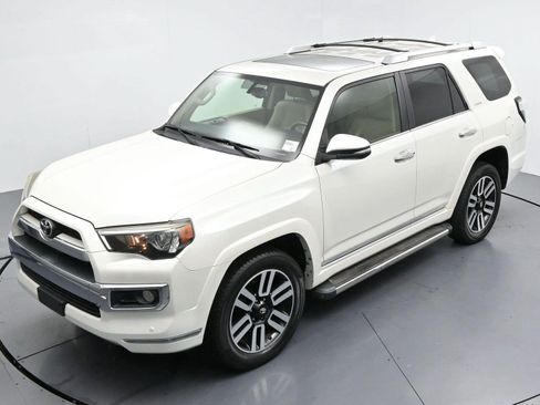 Used 2016 Toyota 4Runner Limited AWD/4WD image 40