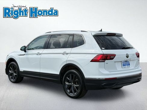 Used 2024 Volkswagen Tiguan SE AWD/4WD image 4